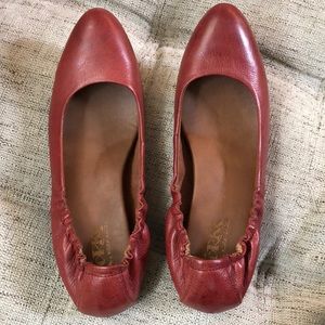 Korks by Kork-Ease flats NWOT 7.5